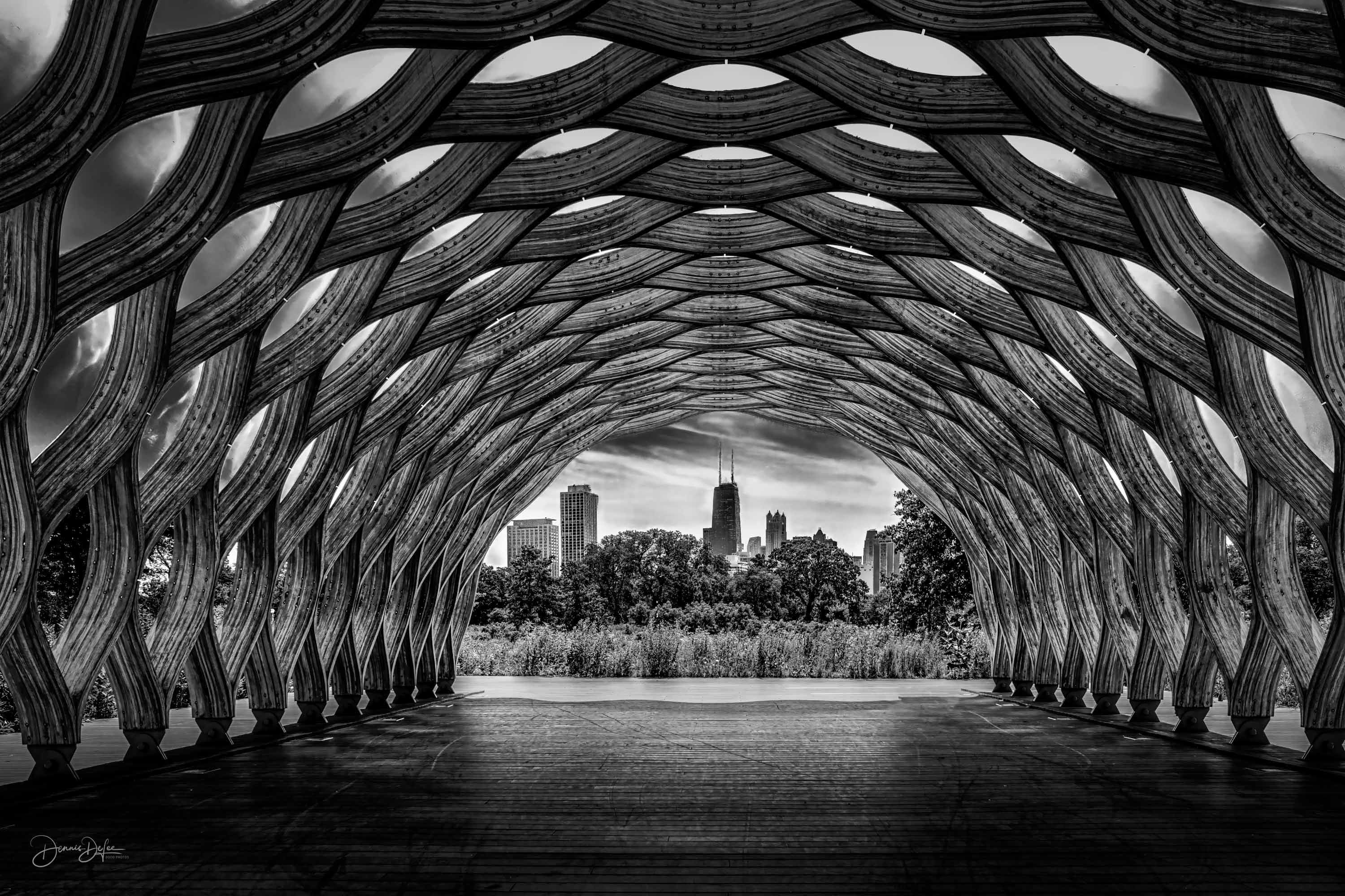 Lincoln Park boardwalk arch framing the Chicago skyline